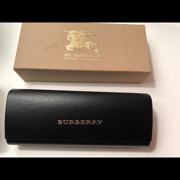 Burberry Polarized sunglasses
